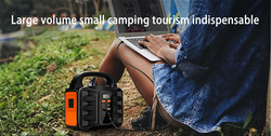 แบตเตอรี่ลิเธียมแบบพกพาเครื่องกำเนิดไฟฟ้าพลังงานแสงอาทิตย์ 150W แล็ปท็อปแคมป์ฉุกเฉิน